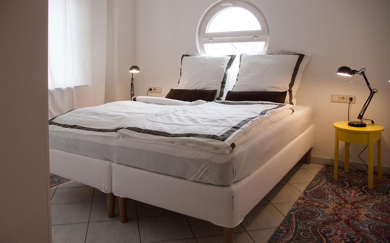 Gemuetliche Wohnung Mit Sonniger Terrasse Bietigheim-Bissingen Exterior foto